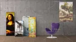 موکاپ لایه باز قاب عکس و تخته شاسی بر روی دیوار