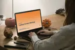 موکاپ لپ تاپ